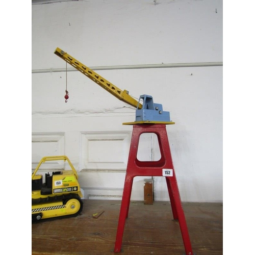 152 - VINTAGE TRIANG LARGE CRANE, 1950's, 71cm height, metal construction