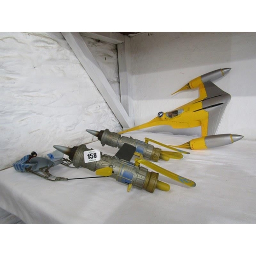 158 - STAR WARS,  Phantom Menace, Anakin Skywalkers Pod Racer & Naboo Fighter in complete condition