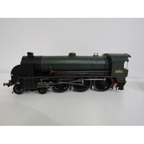 173 - HORNBY RAILWAYS, 00 gauge steam locomotive (DCC ready) R2582 BR 4-6-0 King Arthur Class Sir Harry Le... 