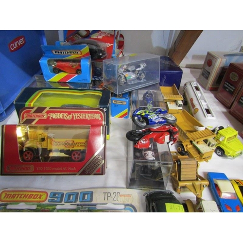 189 - DIECAST VEHICLES, good collection of diecast vehicles, Matchbox, Models of Yesteryear, Superkings, s... 