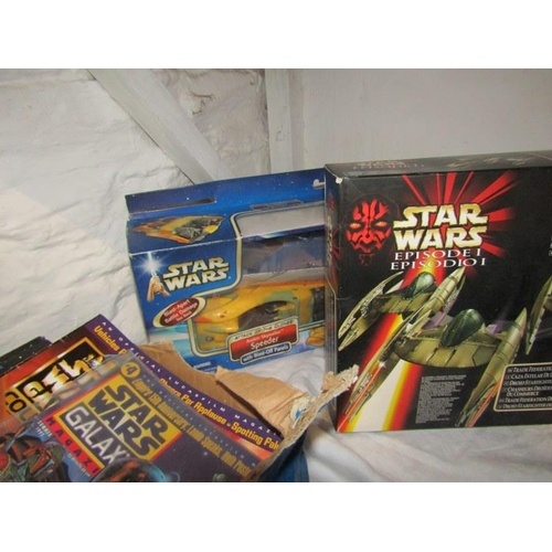 191 - STAR WARS, electronic Attack of the Clones Reek, box of Star Wars Galaxy Collector magazines(some in... 