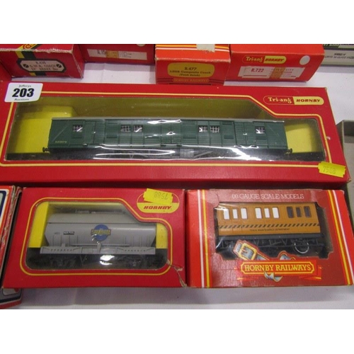 203 - RAILWAYS, Hornby Railways boxed utility van, Hornby track cleaning coach in box, Hornby wagon in box... 