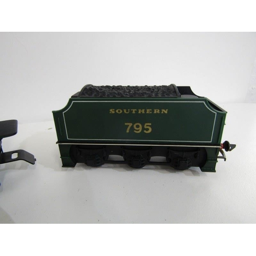 205 - HORNBY RAILWAYS, boxed 00 gauge locomotive with tender, boxed SR Battle of Britain locomotive 