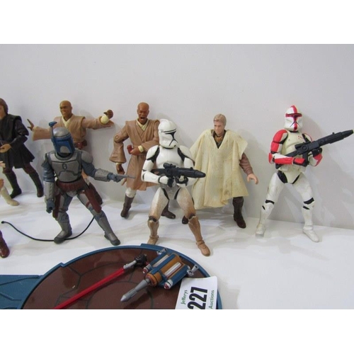 227 - STAR WARS, collection of modern era Star Wars figures from the film Attack of the Clones & Revenge o... 