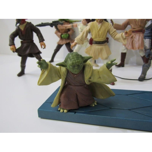 227 - STAR WARS, collection of modern era Star Wars figures from the film Attack of the Clones & Revenge o... 