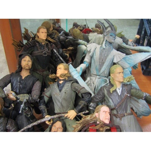 235 - LORD OF THE RINGS CHARACTERS, 13 assorted Lord of the Rings figures