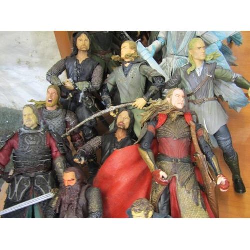 235 - LORD OF THE RINGS CHARACTERS, 13 assorted Lord of the Rings figures