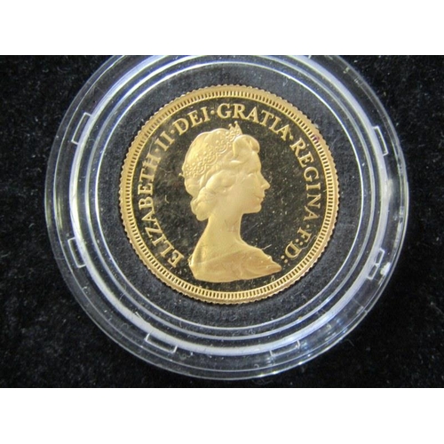 9 - 1979 Elizabeth II gold sovereign, capsuled in Royal Mint box