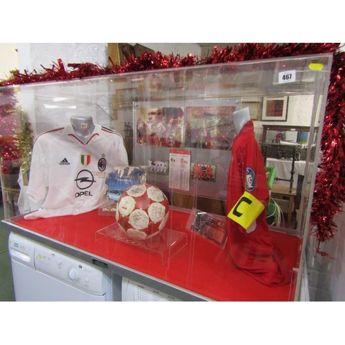 991 - LIVERPOOL CHAMPIONS LEAGUE FINAL DISPLAY, 2005 cased display for the Liverpool Champions League fina... 