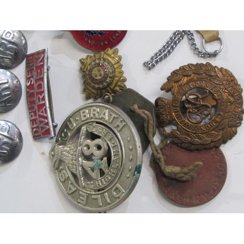 427 - MILITARY BUTTONS & BADGES, WWI RNAF tank badge, ARP buttons, cap badges, etc