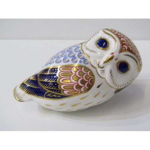 116 - ROYAL CROWN DERBY PAPERWEIGHTS, Robin Nesting and Owl (damaged)