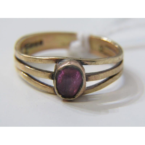 184 - RUBY RING, 9ct yellow gold ring set an oval ruby, size M