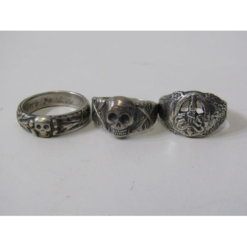 185 - SKULL & CROSS BONE RINGS, 3 assorted skull and cross bone rings, various sizes