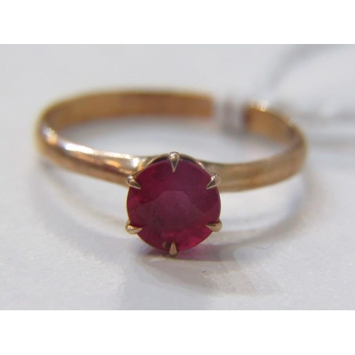 234 - RUBY SOLITAIRE RING, 9ct yellow gold ring set with a circular ruby, ring size M