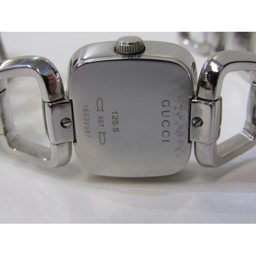 242 - GUCCI DRESS WATCH, a Gucci stainless steel ladies dress watch