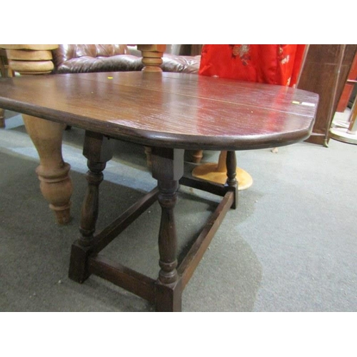 840 - OAK DROP LEAF OCCASIONAL TABLE