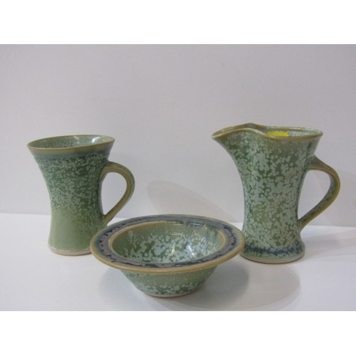 48 - STUDIO POTTERY, John Bourdeaux pottery lustre bowl, set of mottled green glaze mugs with matching ju... 