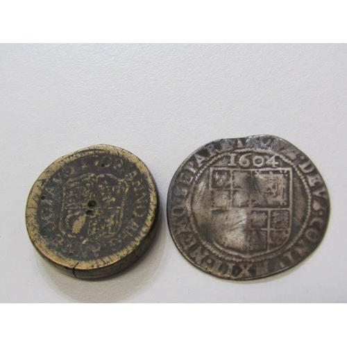 40 - JAMES I SILVER COIN, 1604 James I hammered silver sixpence, mintmark: lis, worn with some clipping b... 