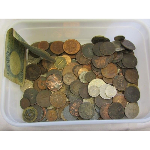 59 - Tub of 19th/20th century GB & world coins