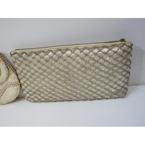 24 - VINTAGE FASHION, collection of 5 vintage purses and handbags