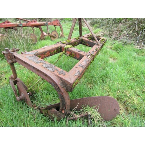 175 - Massey Ferguson ditch plough