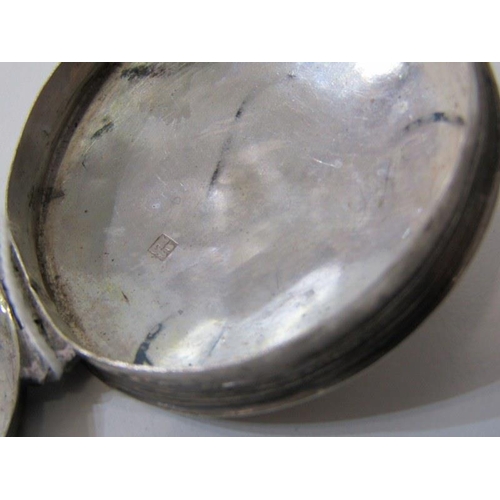 169 - SILVER PILL/SNUFF BOX, a Dutch circular silver pill box with lined decoration, 22grms