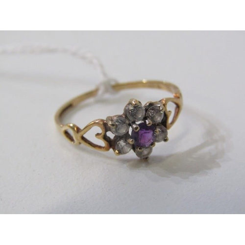 229 - CLUSTER RING, 9ct yellow gold ring, set a central amethyst within a cluster, size O/P