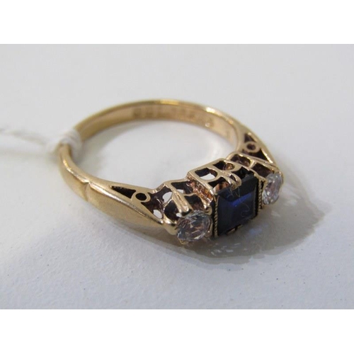 233 - 3 STONE DRESS RING, 9ct yellow gold ring set a central stone form sapphire, surrounded by 2 clear st... 