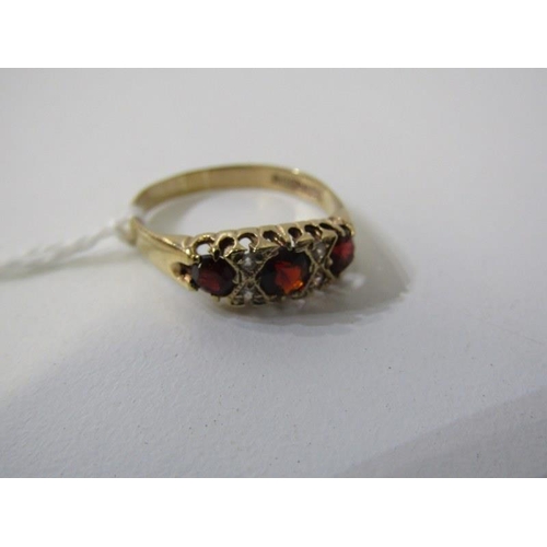 264 - GARNET & DIAMOND RING, 9ct yellow gold ring set 3 graduated garnets, interspersed by diamonds, size ... 