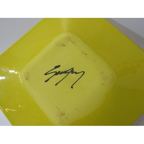 27 - RICHARD GODFREY, Richard Godfrey yellow ground plate, 20cm width