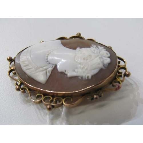 271 - CAMEO BROOCH, oval cameo brooch set in 9ct yellow gold, 5cm diameter