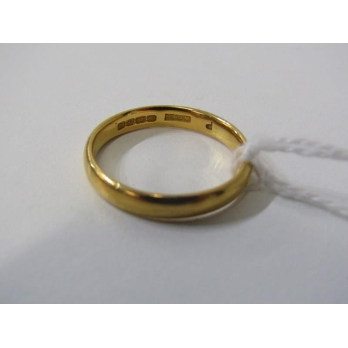 275 - GOLD BAND RING, 22ct yellow gold band ring, size R, 3.9 grams