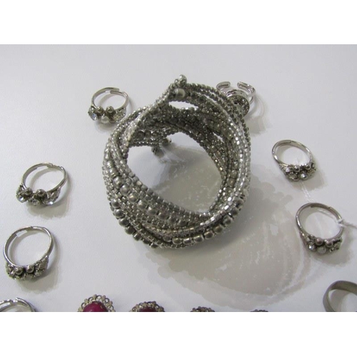 289 - COSTUME JEWELLERY, good collection of costume jewellery rings, approx. 14, stone set bracelet, 1 oth... 