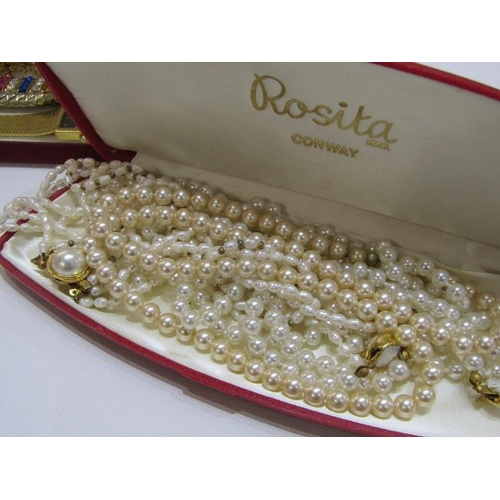 325 - PEARL NECKLACES AND COSTUME JEWELLERY, a selection of natural pearl and simulated pearl necklaces in... 