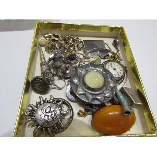 326 - COSTUME JEWELLERY, 2 trays of costume jewellery including brooches, vintage watch, rings, bangles, s... 