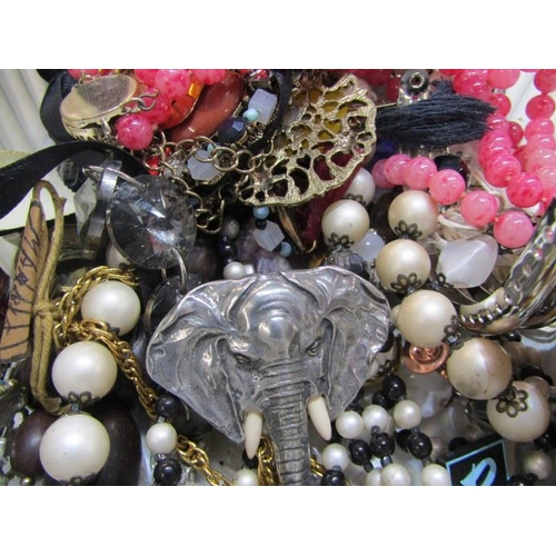 327 - COSTUME JEWELLERY, 2 tubs of assorted costume jewellery, retro watch, assorted bead necklaces, penda... 