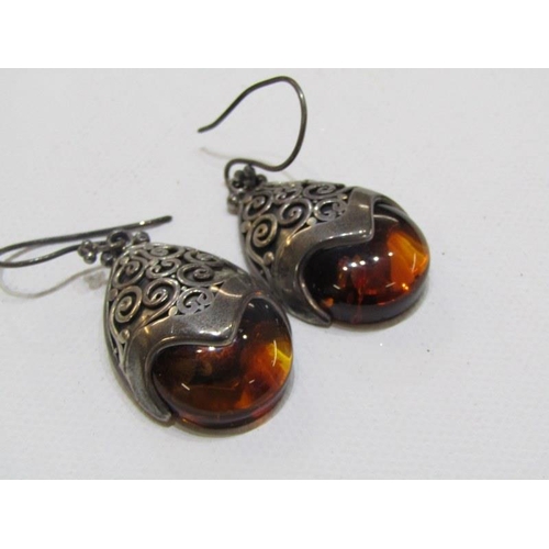 339 - AMBER JEWELLERY, 3 silver amber rings including 1 of teardrop design, also silver & amber earrings