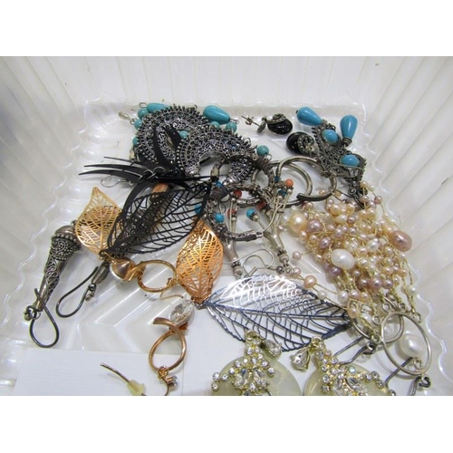 341 - COSTUME JEWELLERY, good selection drop earrings, beaded necklaces pendants etc. in 2 tubs