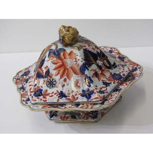 38 - EARLY MASONS STYLE IRONSTONE, good collection of Masons style ironstone, including 6 x 24cm soup bow... 