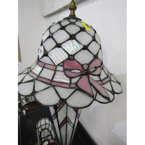 541 - DECORATIVE LIGHT, a novelty tabletop light, shade with slipper base (electrical)