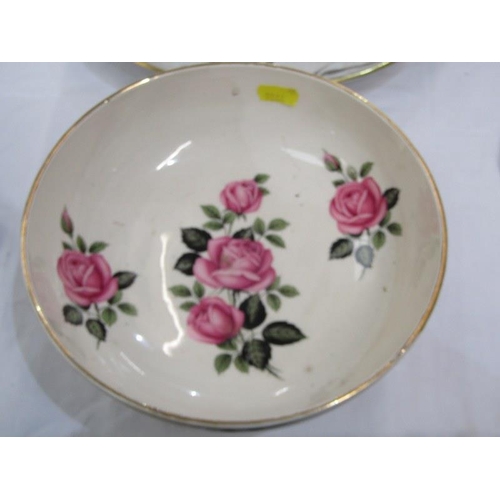 553 - CERAMICS, Union Castle line shipping bowl decorated roses, also a porcelain charger decorated ducks ... 