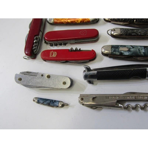 64 - PEN KNIVES, 4 assorted Swiss army style pen knives, together with other assorted pen knives