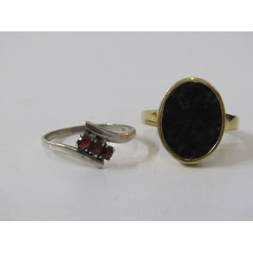 236 - SILVER AND SILVER GILT RINGS, 5 assorted silver and silver gilt rings, either stone set or set with ... 