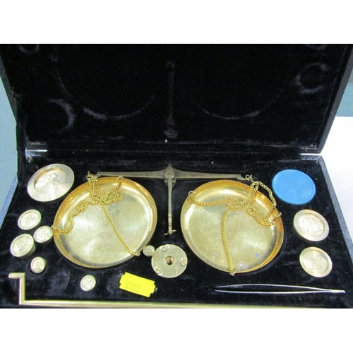 401 - BOTTLE JACK, vintage bottle jack together with boxed scales and weights and a gavel and stand