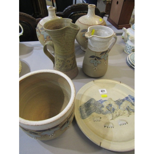 421 - STUDIO POTTERY, an Isle of Arran pottery plate depicting sheep together with other various studio ju... 