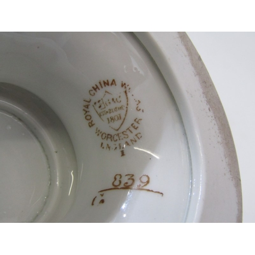 436 - 19th CENTURY PORCELAIN, Graingers Worcester sucrier, twin handled lidded sucrier decorated birds and... 