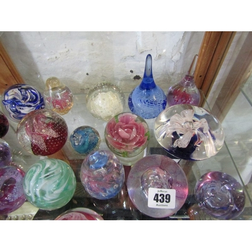 439 - LARGE COLLECTION OF PAPERWEIGHTS, collection of approx. 24 assorted paperweights, various makers and... 