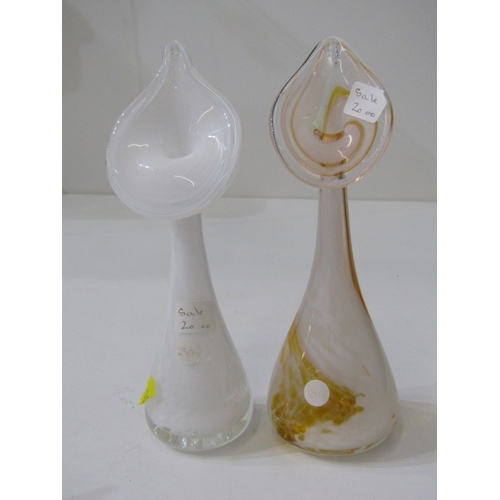 446 - ART GLASSWARE, 2 blue veined art glass vases, Jack in the pulpit vase & various other art glass (11 ... 