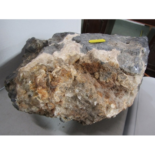 513 - MINERALS & FOSSILS, 2 large uncut minerals and 3 various fossils, including quartz and  marble, a de... 
