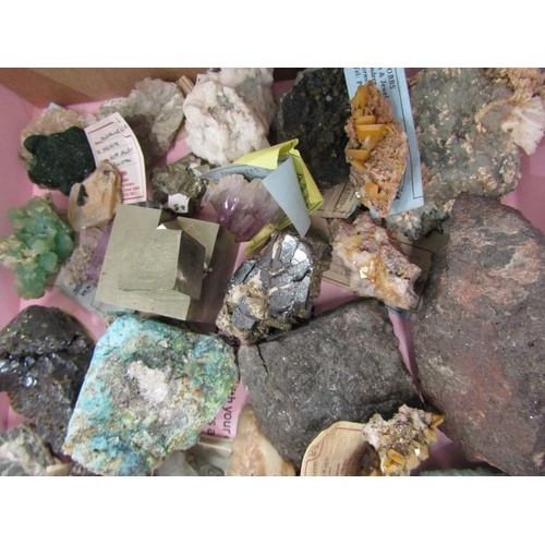 514 - UNCUT MINERALS, 2 boxes of various uncut minerals to include amethysts, calcian and other examples